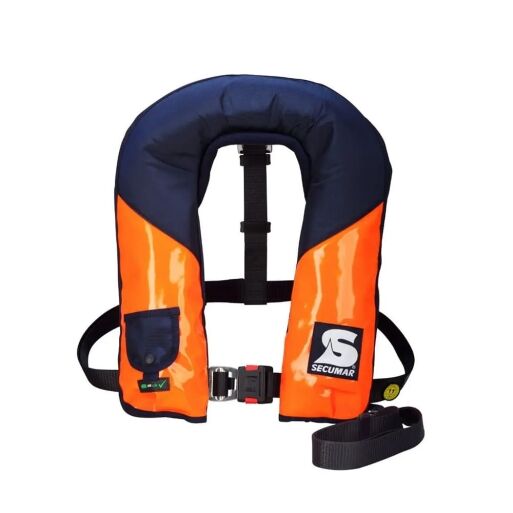 Die Secumar | Rettungsweste Golf 275 As ist eine orange-marineblaue aufblasbare Rettungsweste mit schwarzen Riemen, Schnallen, einer kleinen Tasche und einem Markenlogo auf der Vorderseite. | Schäffeler Wassersport