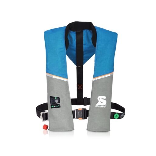 Die Secumar | Rettungsweste Ultra 170 ist eine blau-graue Rettungsweste mit schwarzen Riemen, reflektierenden orangefarbenen Akzenten und dem Secumar-Logo auf der Vorderseite. Sie verfügt über Verstellschnallen und einen grünen Sicherheitsindikator für zusätzliche Sicherheit. | Schäffeler Wassersport